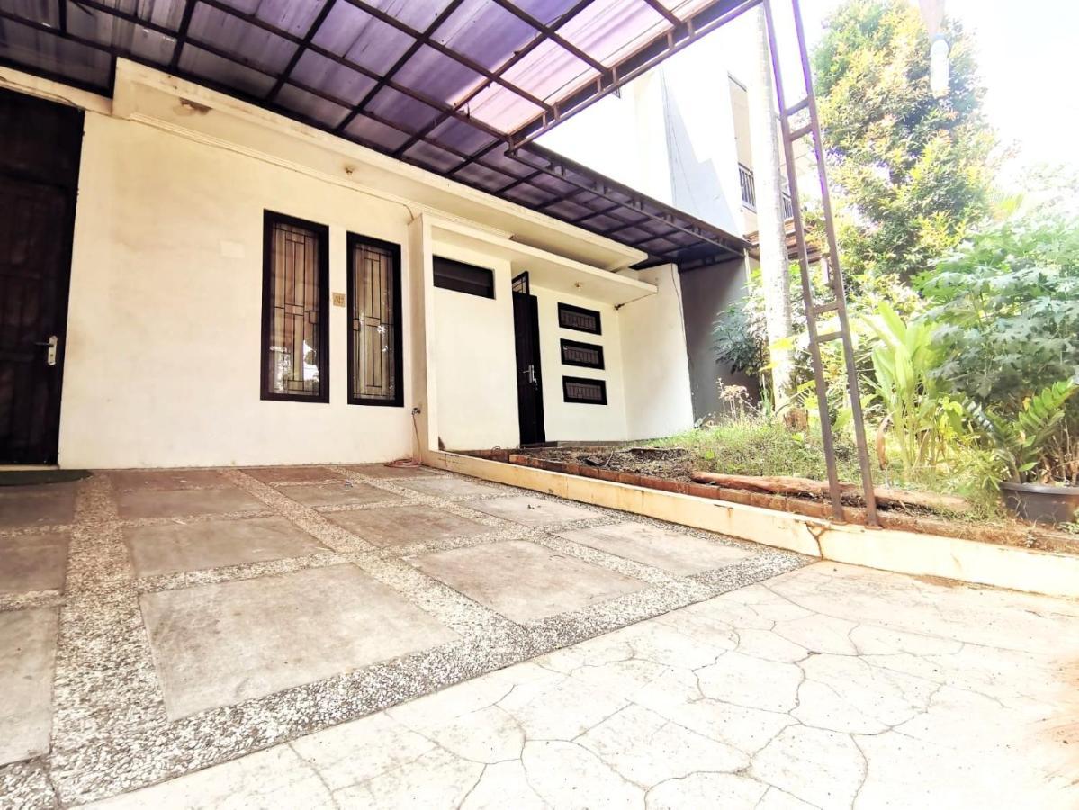 4-Bedroom Home In South Jakarta Nuansa Swadarma Residence By Le Ciel Hospitality Jacarta Exterior foto