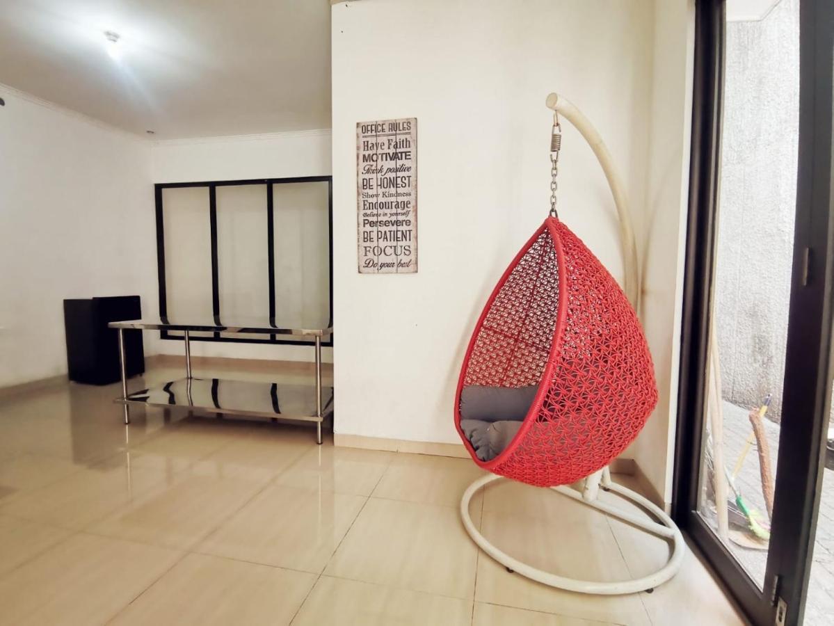 4-Bedroom Home In South Jakarta Nuansa Swadarma Residence By Le Ciel Hospitality Jacarta Exterior foto
