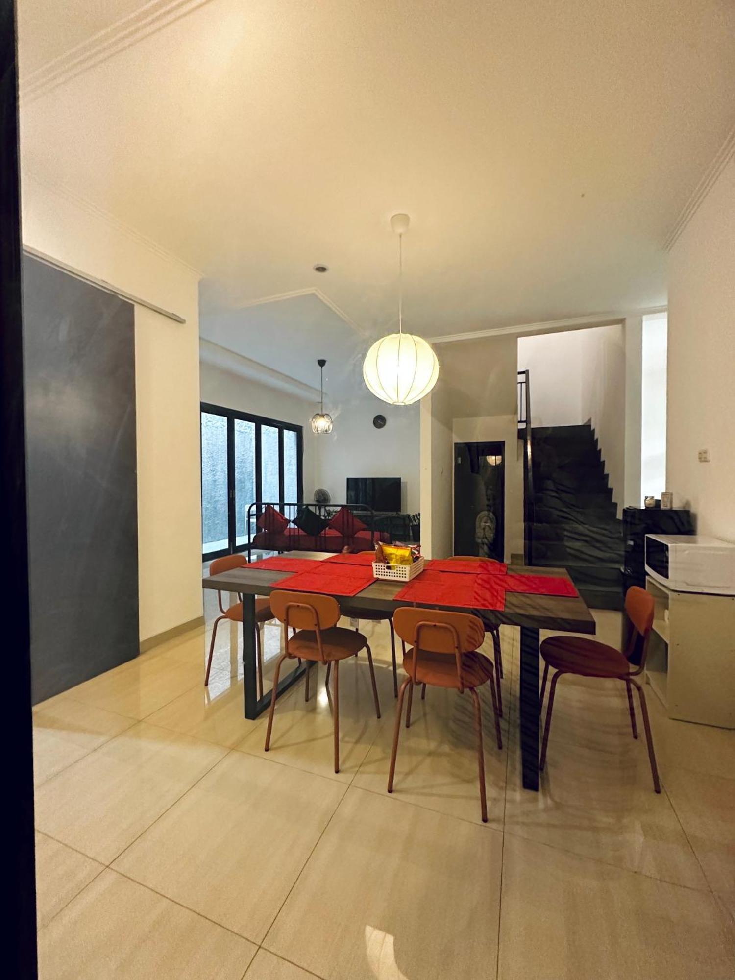 4-Bedroom Home In South Jakarta Nuansa Swadarma Residence By Le Ciel Hospitality Jacarta Exterior foto